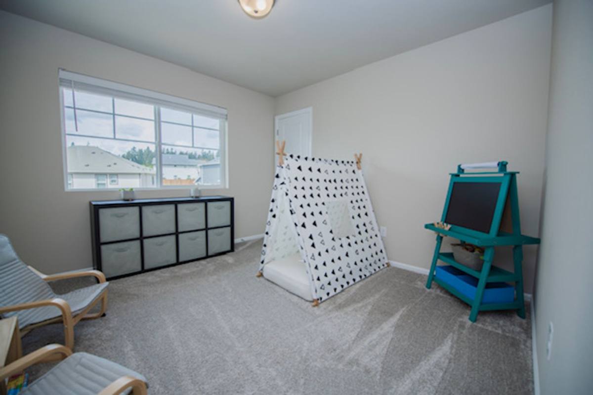 House for rent at 1118 Swan Loop, Dupont, WA 98327