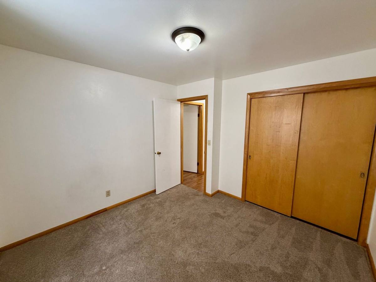 Apartment for rent at 1120 Sunset Blvd, Stevens Point, WI 54481
