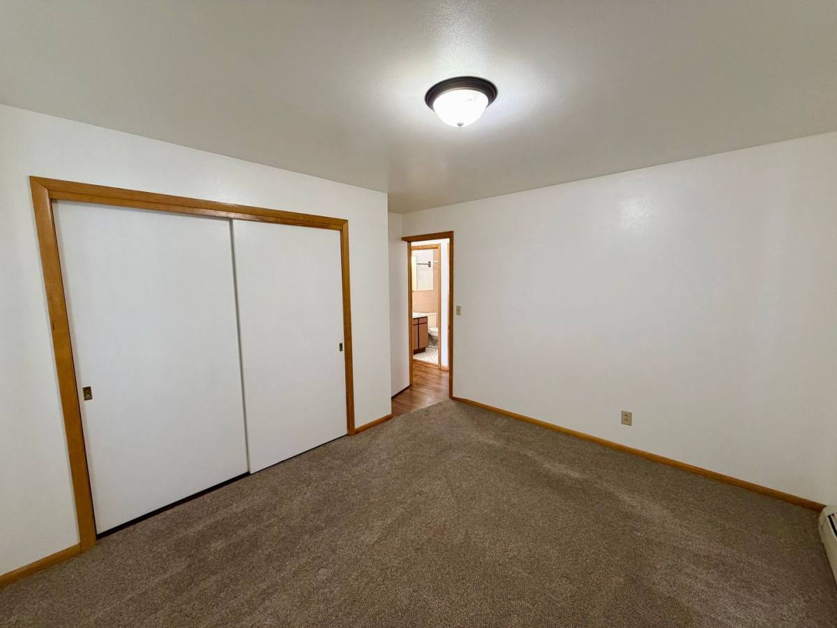 Apartment for rent at 1120 Sunset Blvd, Stevens Point, WI 54481