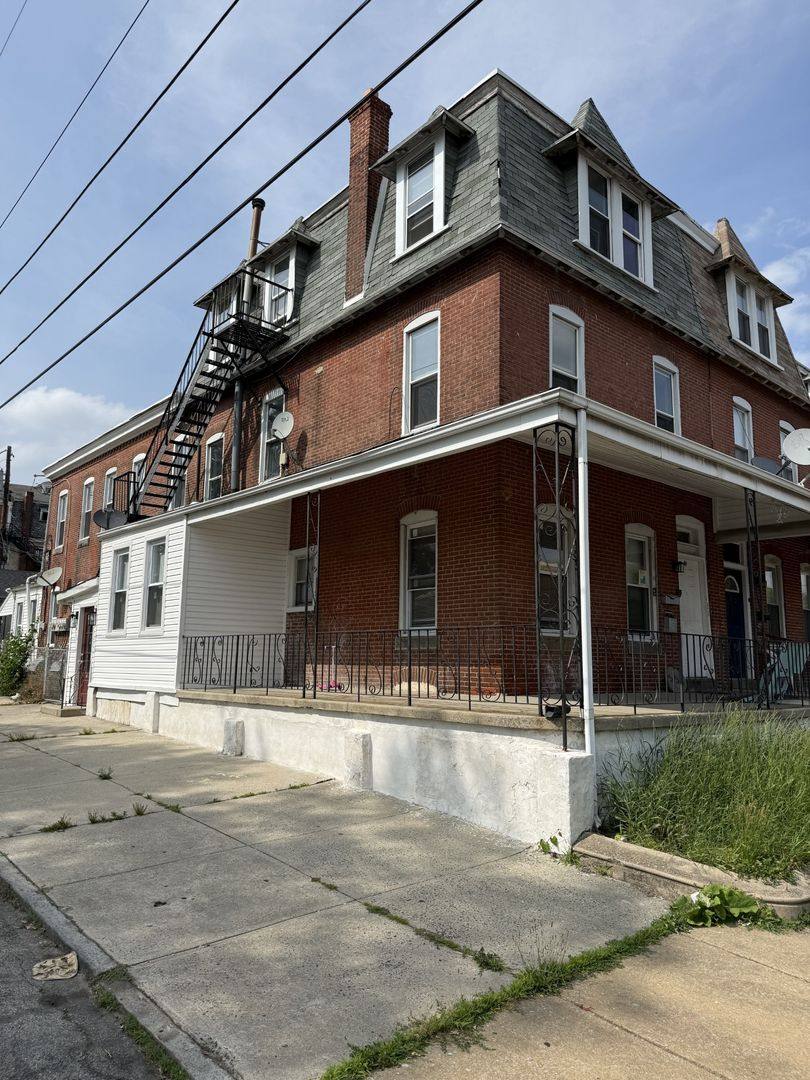 Apartment for rent at 336 W 8th St, Chester, PA 19013