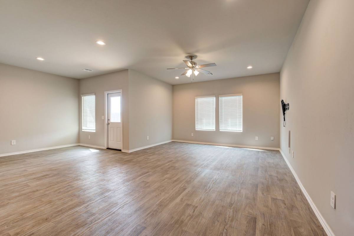 House for rent at 10516 NW 24th St, Yukon, OK 73099