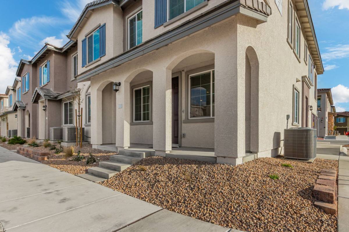 Townhouse for rent at 25 Barbara Lane, Las Vegas, NV 89183