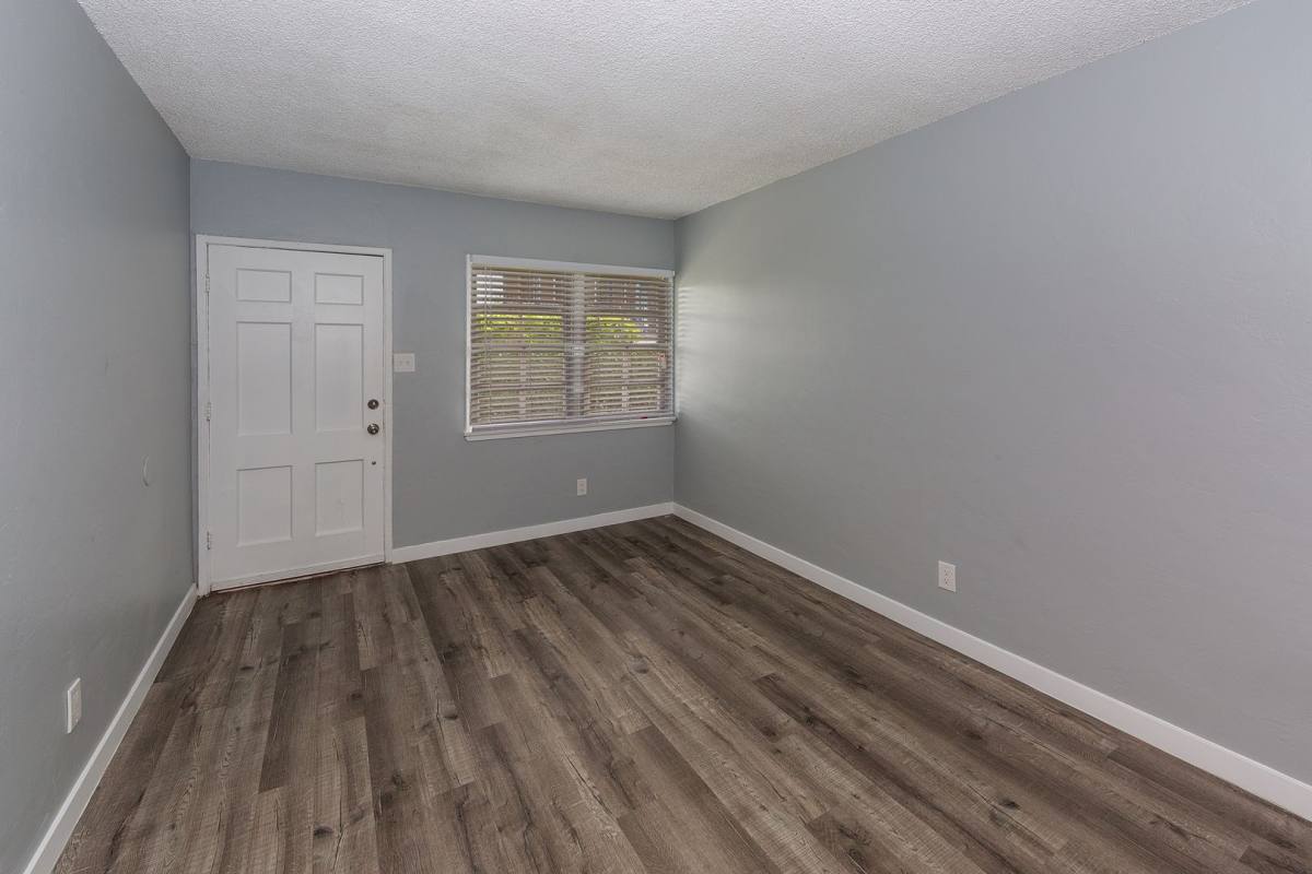 Apartment for rent at 1430 Chestnut Ave, Long Beach, CA 90813