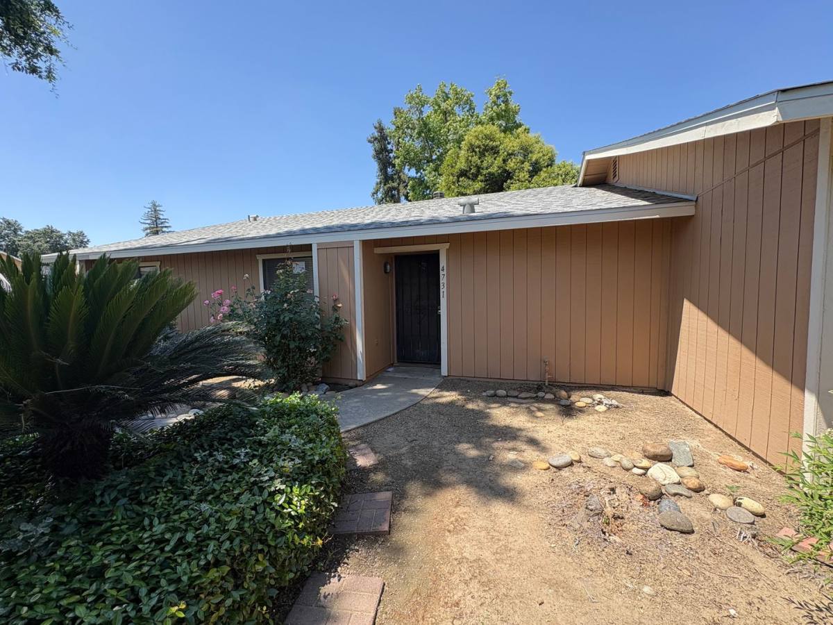 Condo for rent at 4731 W School Ave, Visalia, CA 93291