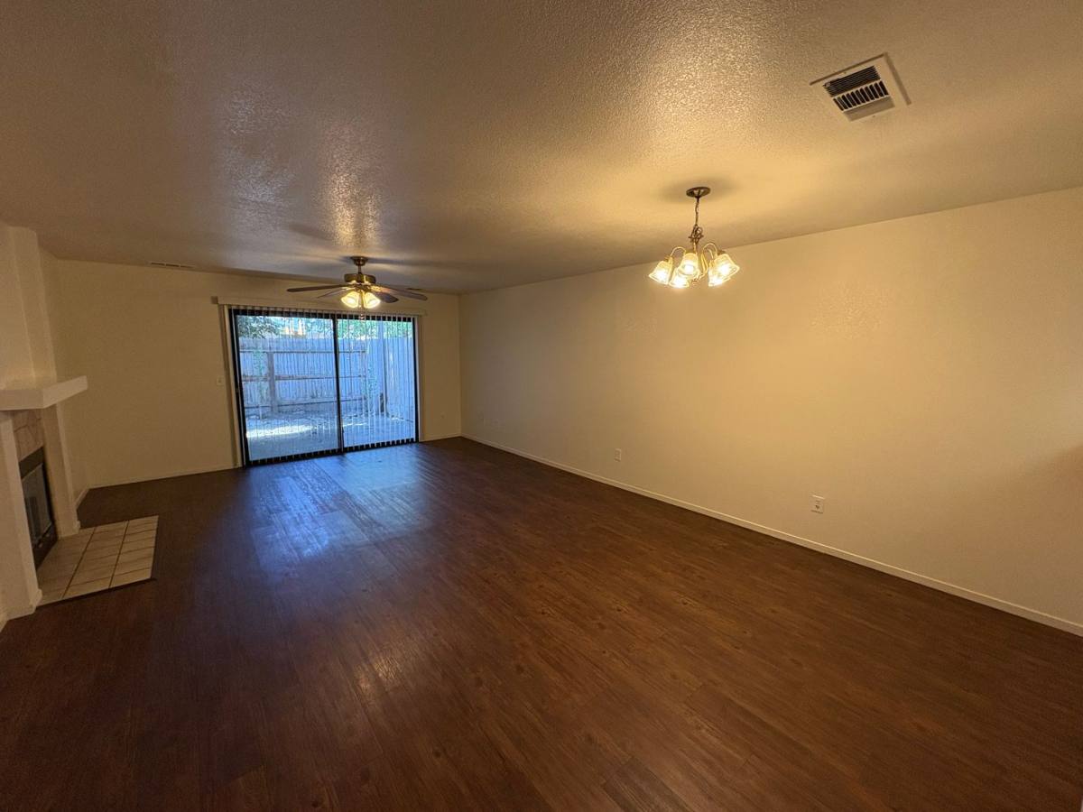 Condo for rent at 4731 W School Ave, Visalia, CA 93291