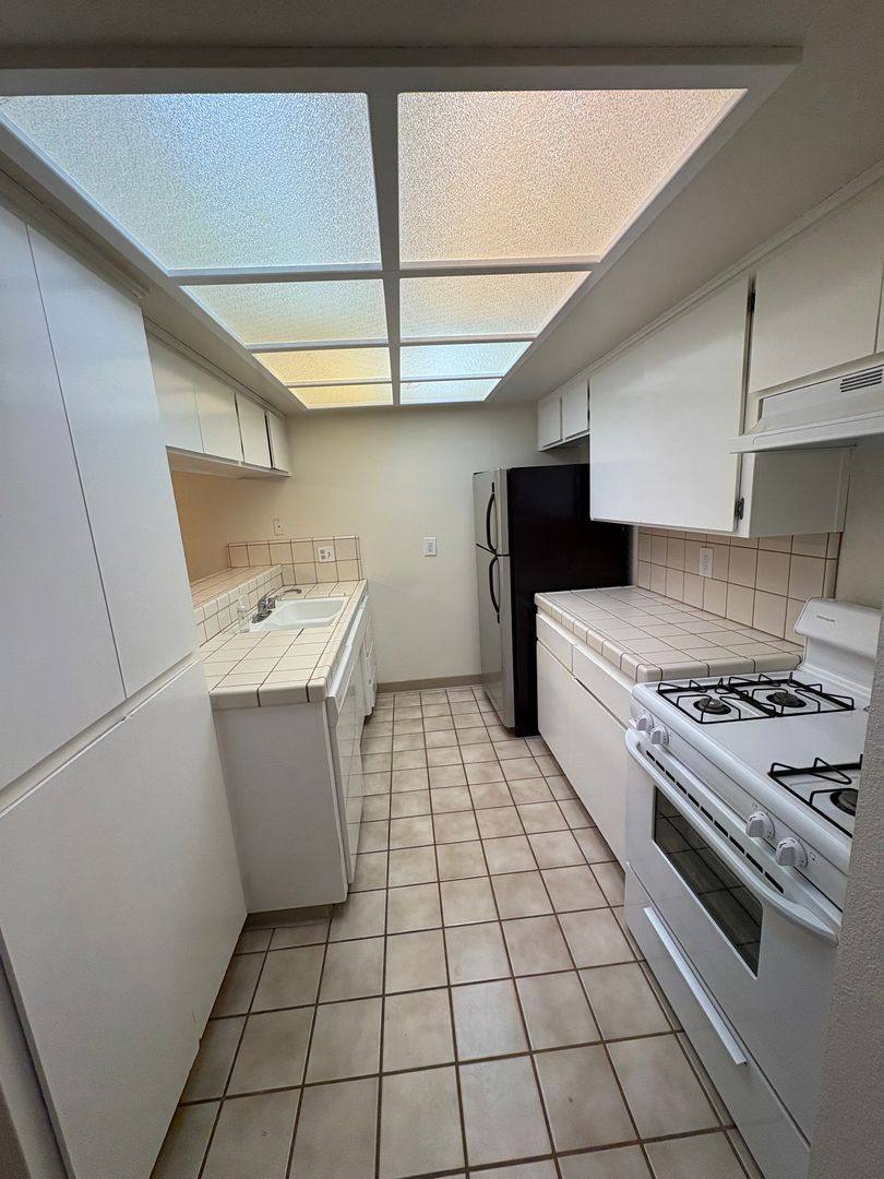 Condo for rent at 4731 W School Ave, Visalia, CA 93291