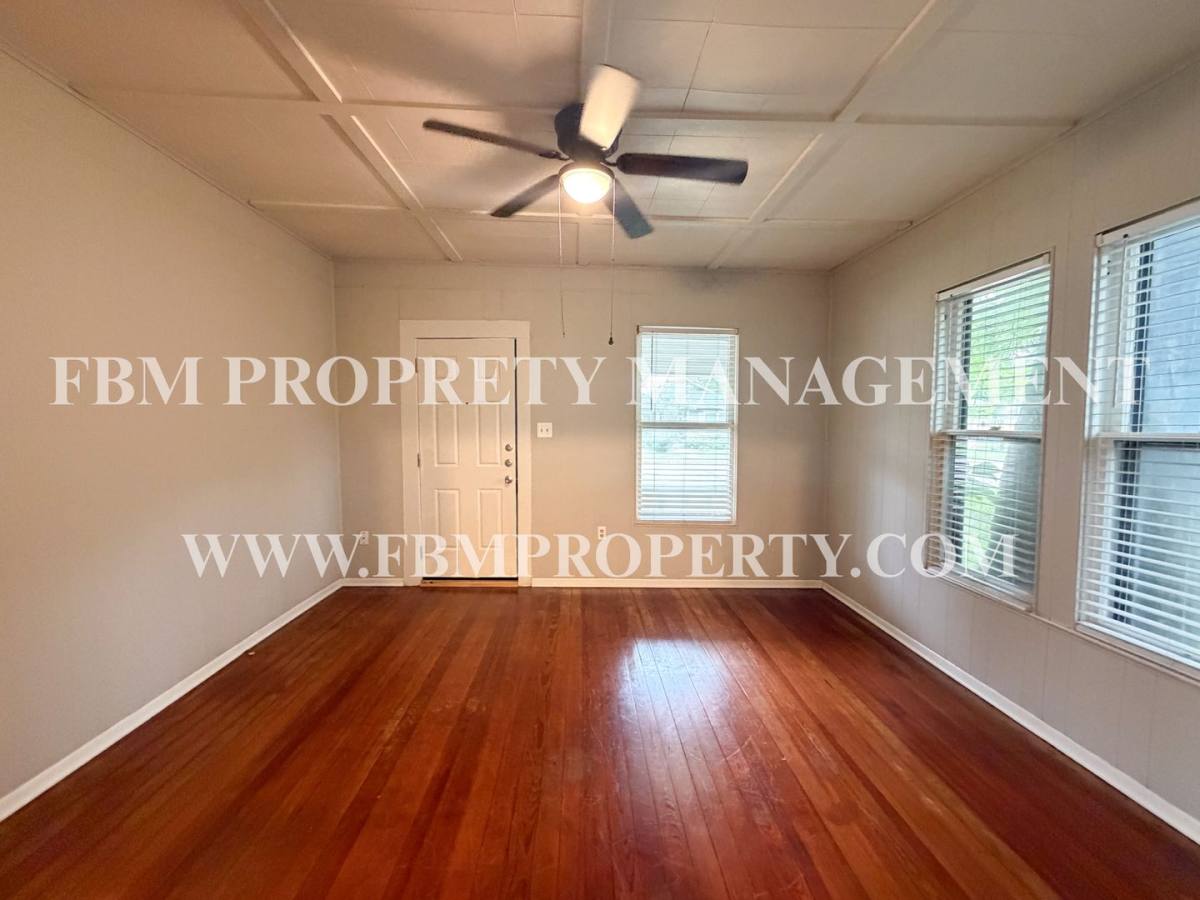 House for rent at 205 W Gilmer St, Ennis, TX 75119