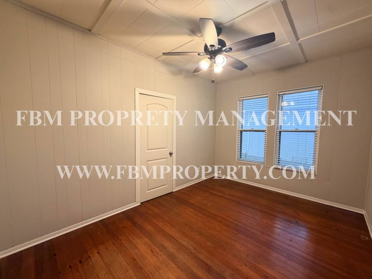 House for rent at 205 W Gilmer St, Ennis, TX 75119