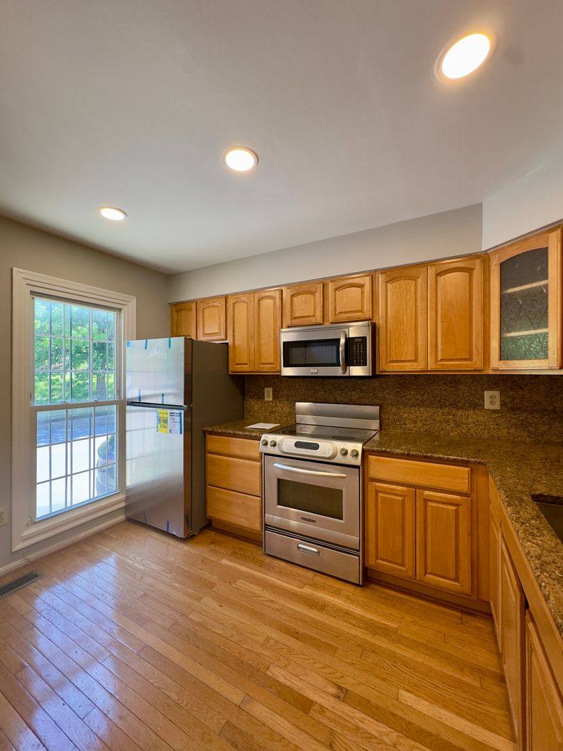 Townhouse for rent at 812 S Paca St, Baltimore, MD 21230