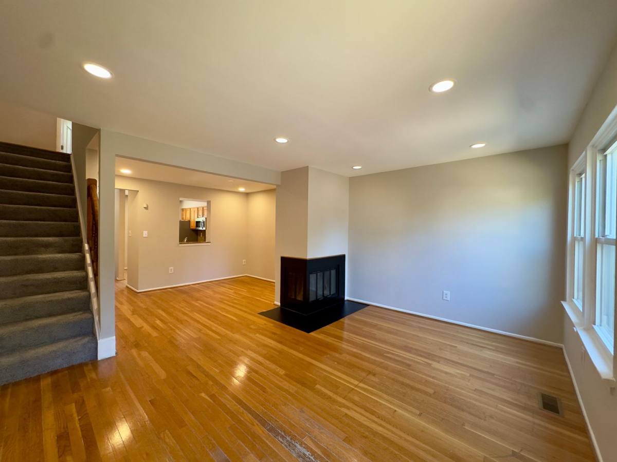 Townhouse for rent at 812 S Paca St, Baltimore, MD 21230