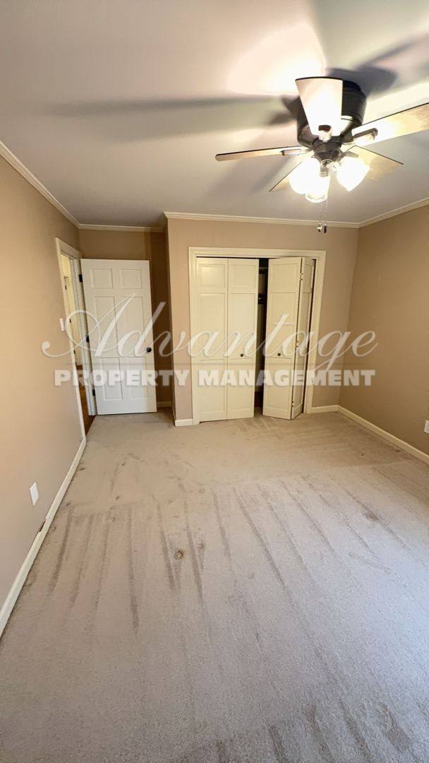 House for rent at 7253 Stamford Dr, Germantown, TN 38138