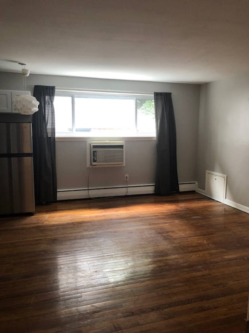 Apartment for rent at 550 Whitney Ave #5, New Haven, CT 06511