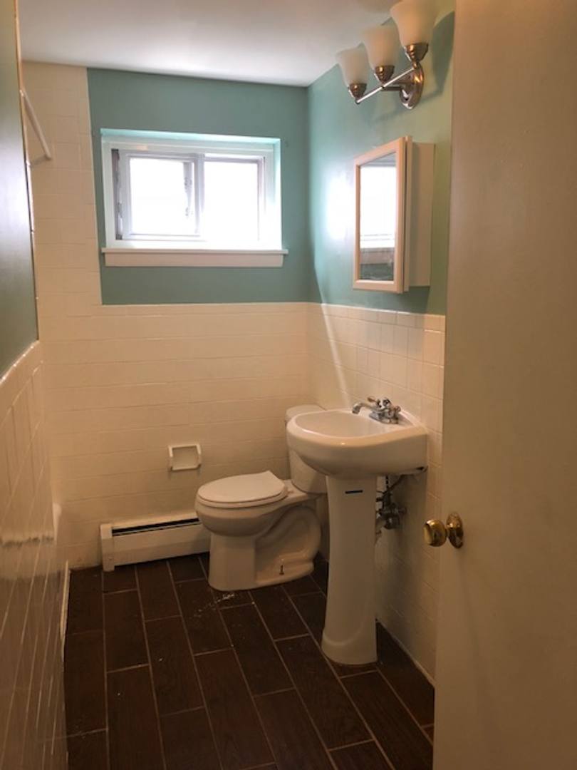 Apartment for rent at 550 Whitney Ave #5, New Haven, CT 06511