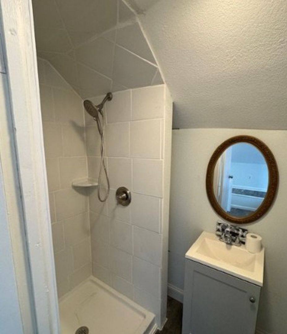 House for rent at 122 N 13th St, Easton, PA 18042