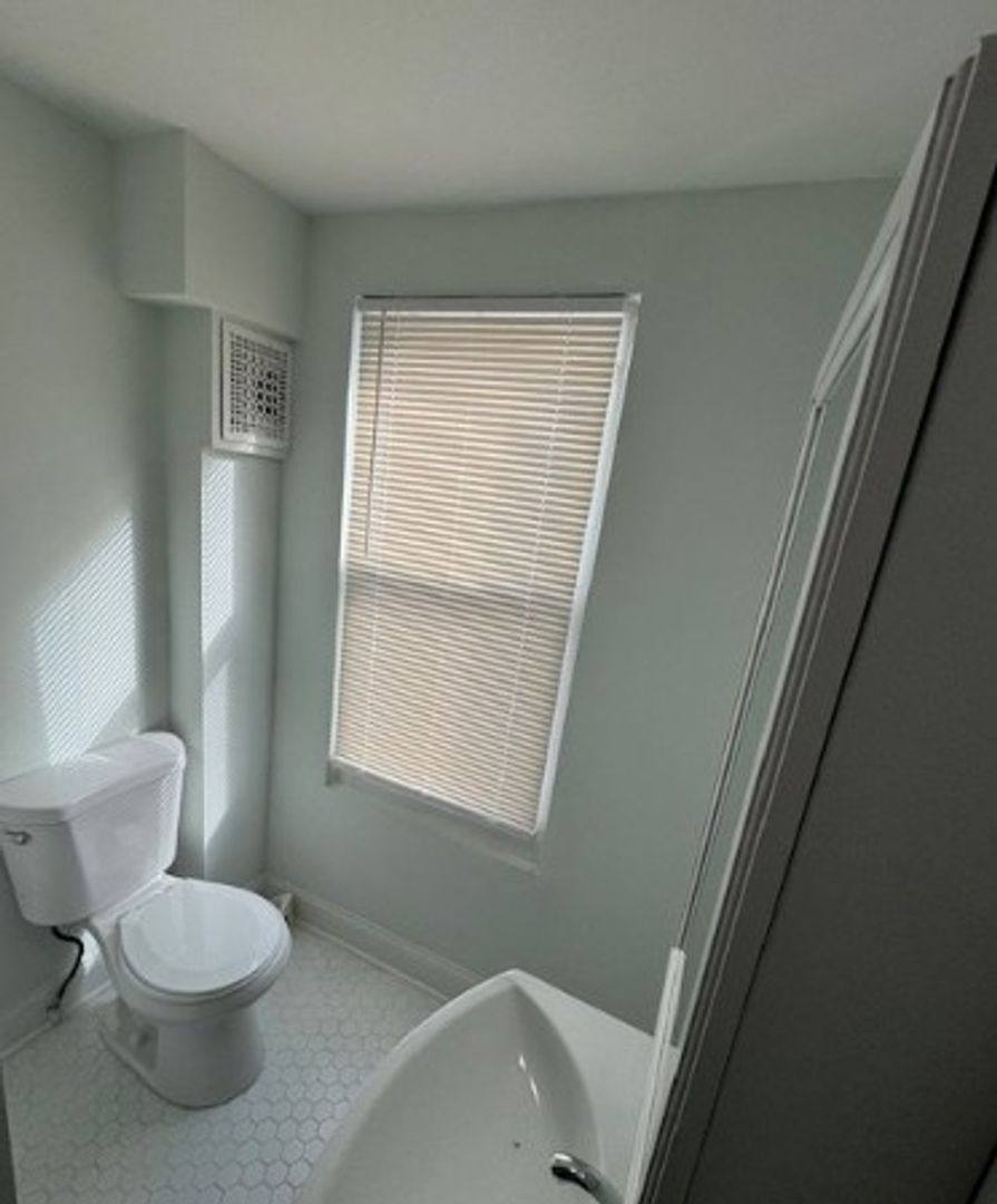 House for rent at 122 N 13th St, Easton, PA 18042
