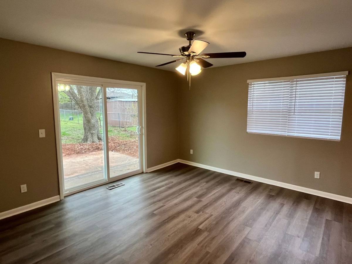 House for rent at 204 Ridgecrest Rd, Edmond, OK 73013