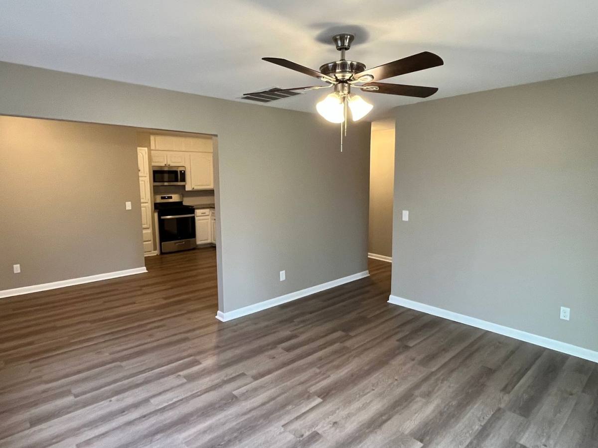 House for rent at 204 Ridgecrest Rd, Edmond, OK 73013