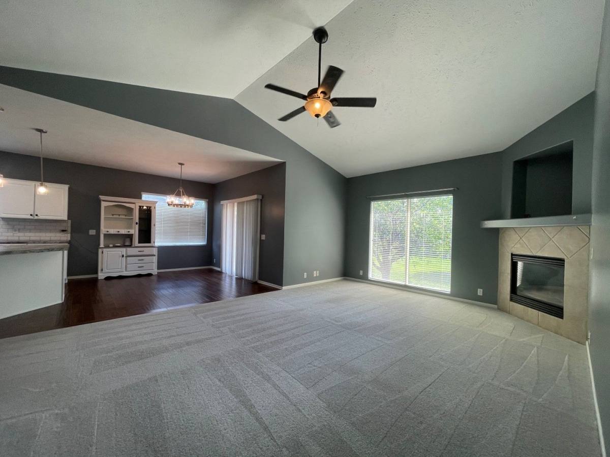 House for rent at 1007 Timberline Dr, Papillion, NE 68046