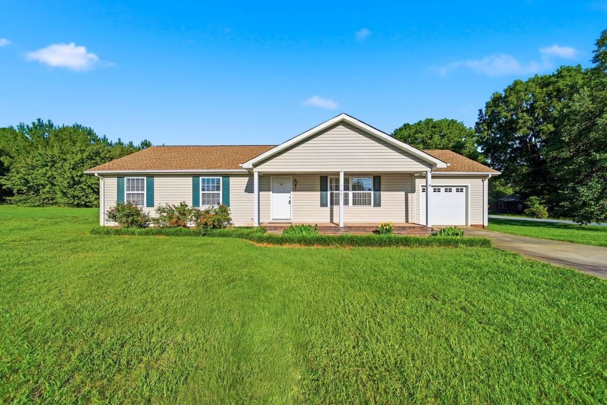 House for rent at 1602 County Home Rd, Conover, NC 28613
