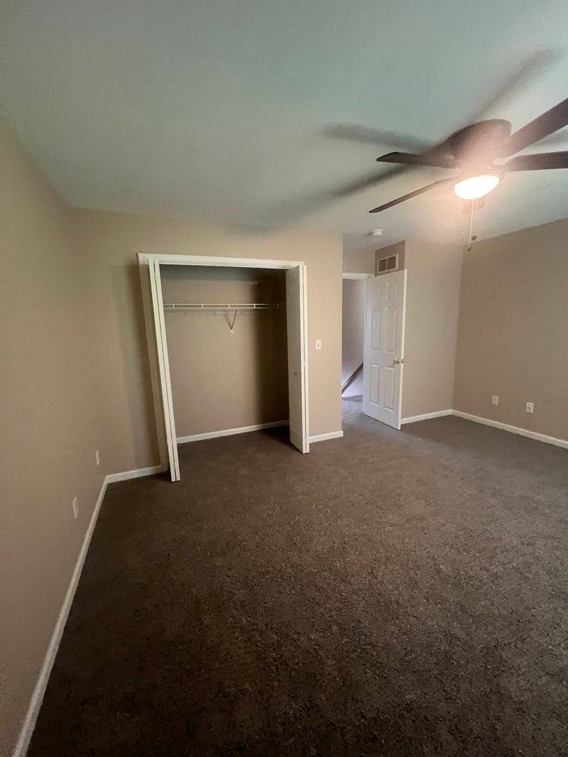 Apartment for rent at 18-21 Eastwick Lane, Carlisle, PA 17015