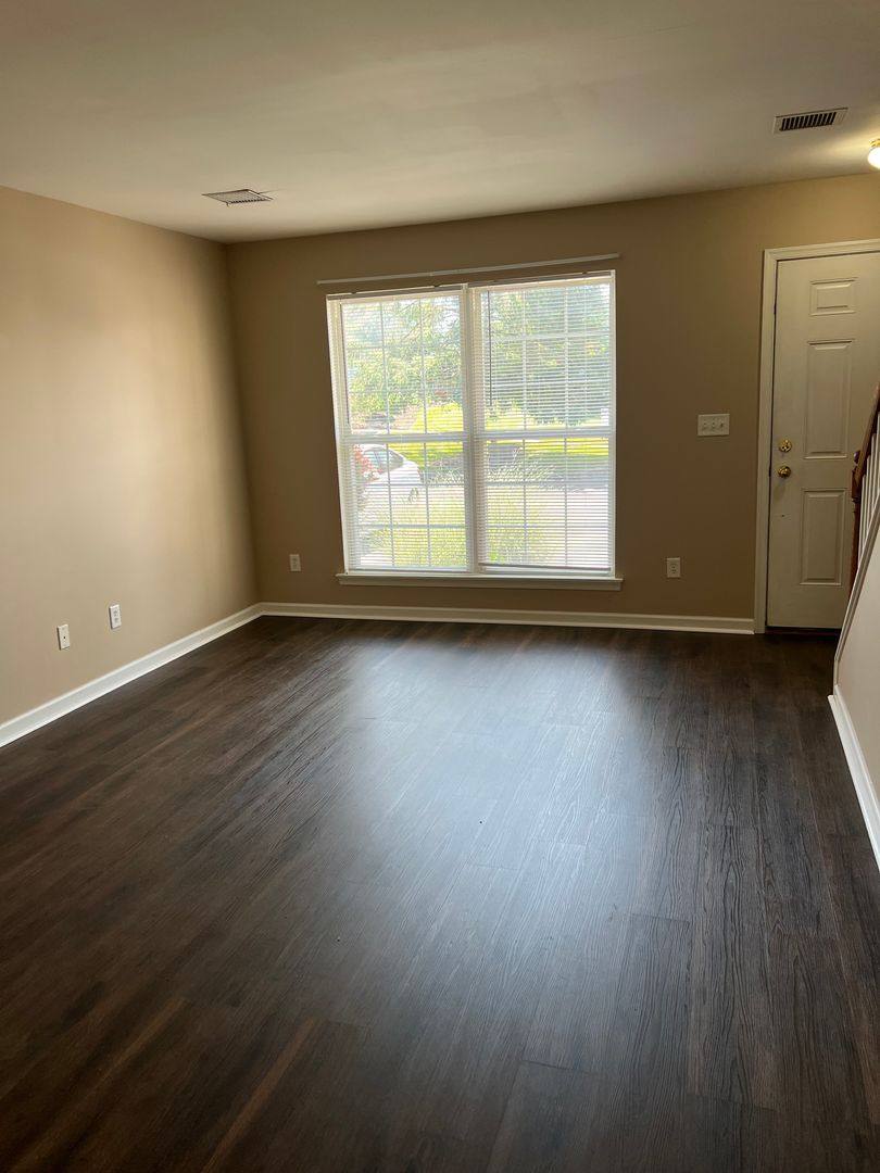 Apartment for rent at 18-21 Eastwick Lane, Carlisle, PA 17015