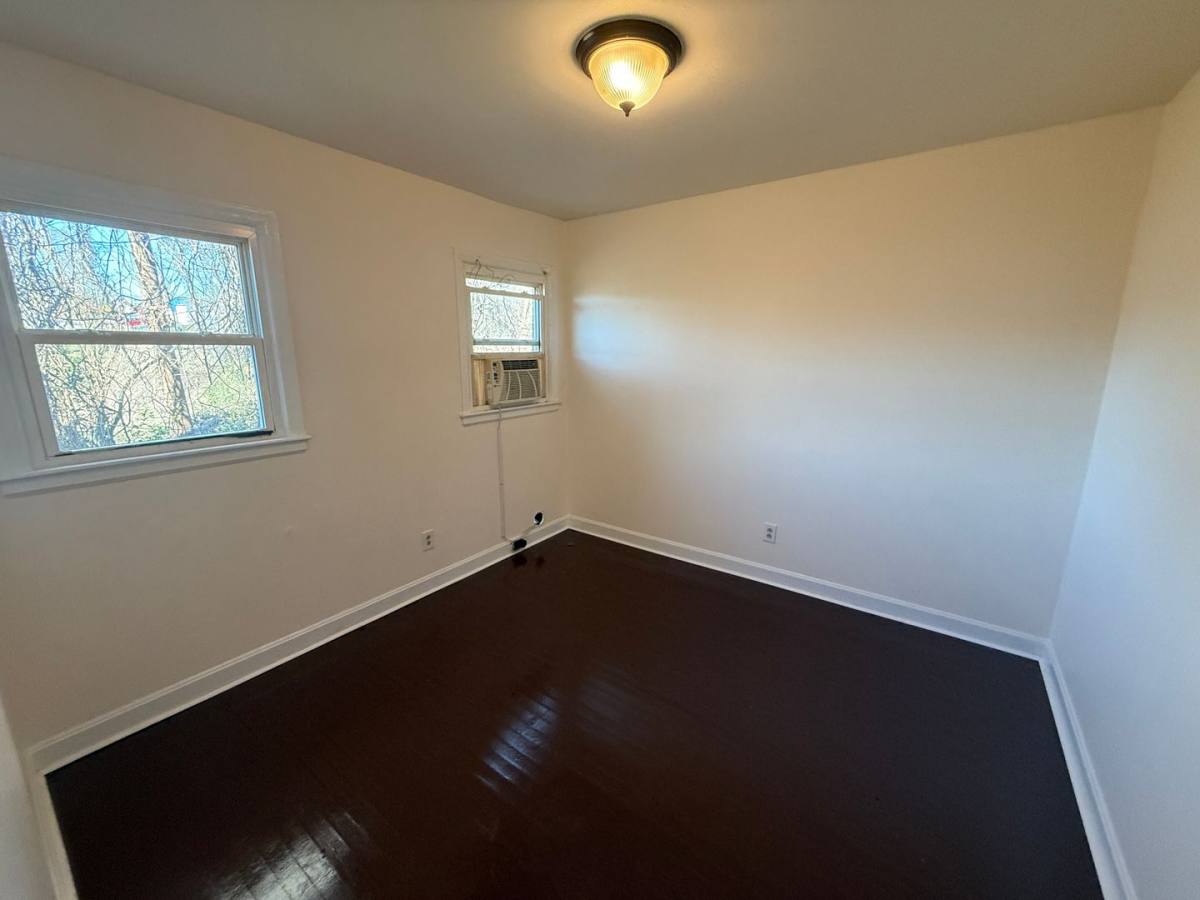 House for rent at 1520 Effingham Rd, Charlotte, NC 28208