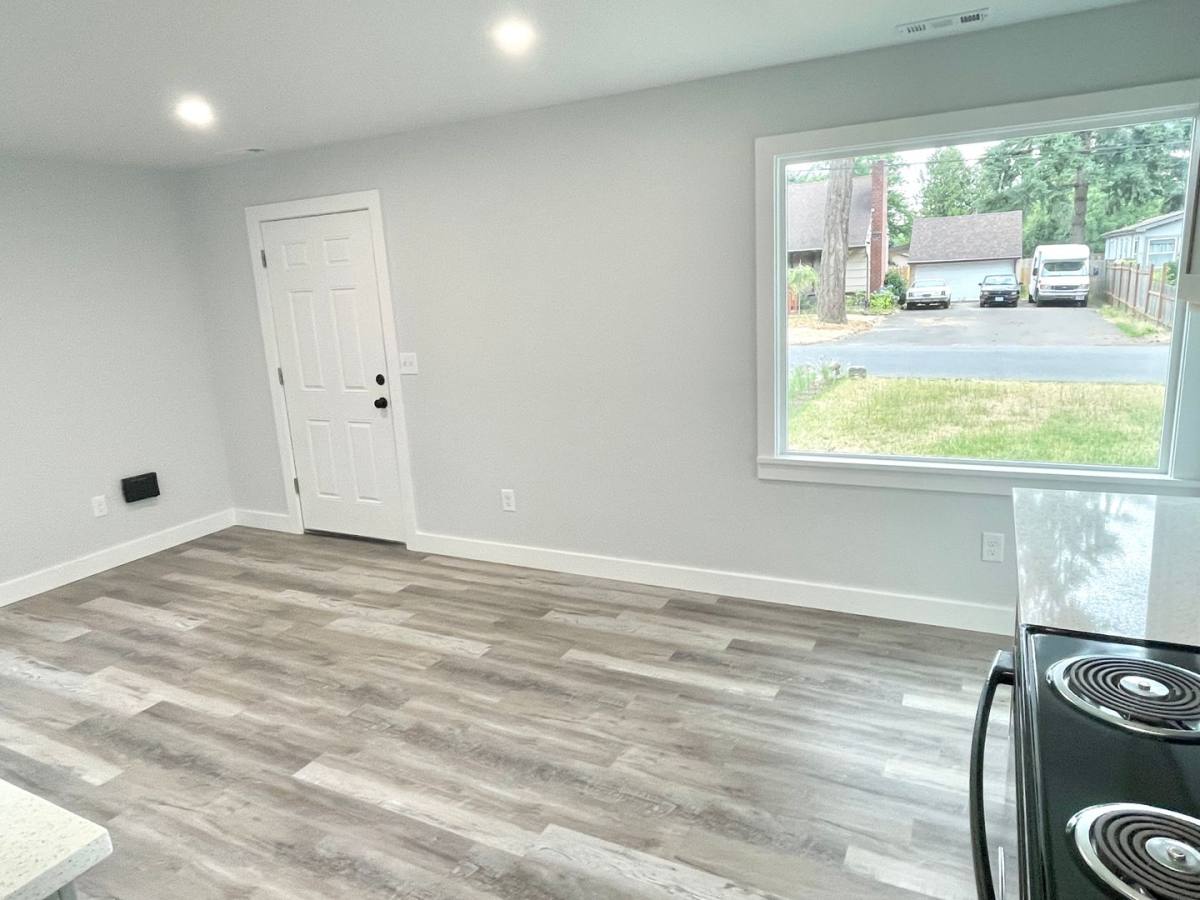 House for rent at 3219 SE 119th Ave, Portland, OR 97266
