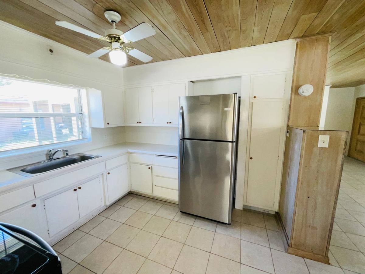 House for rent at 1406 Citrus Ave, Fort Pierce, FL 34950