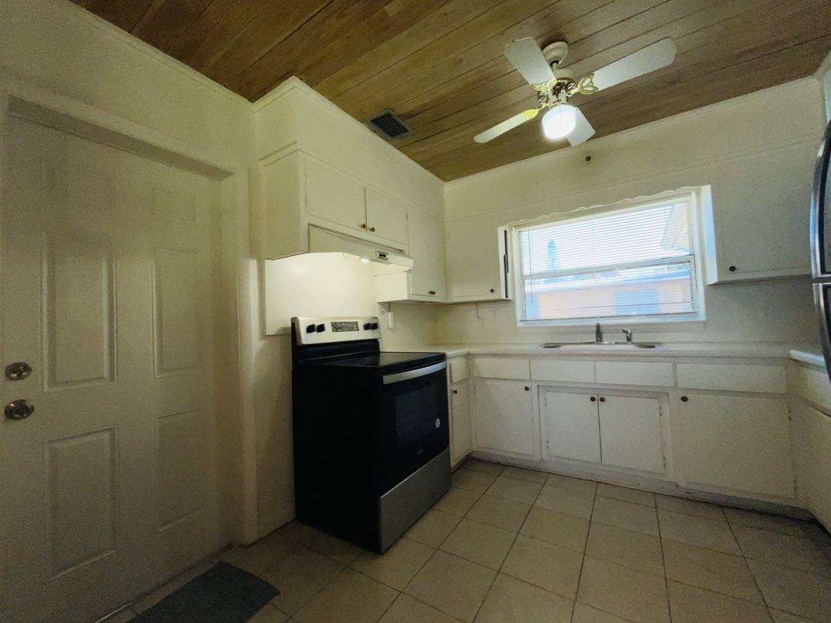 House for rent at 1406 Citrus Ave, Fort Pierce, FL 34950