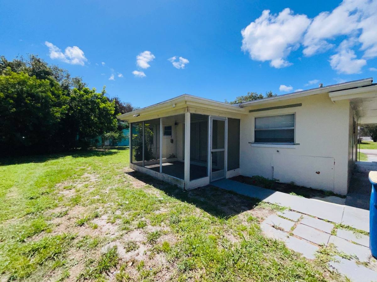 House for rent at 1406 Citrus Ave, Fort Pierce, FL 34950