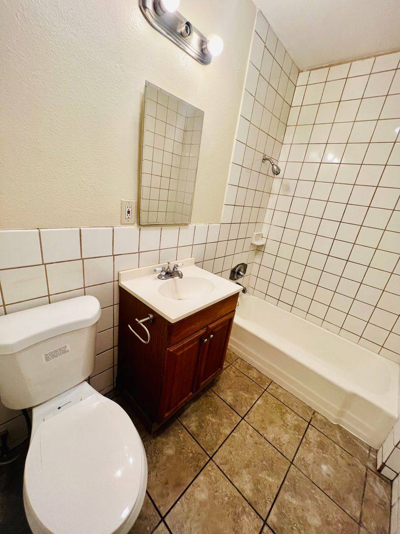 Apartment for rent at 612 W 81st St, Los Angeles, CA 90044