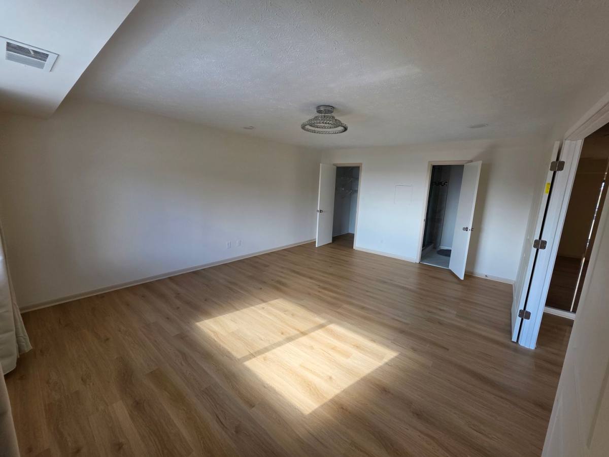 Apartment for rent at 2202 Acacia Dr, Cleveland, OH 44124