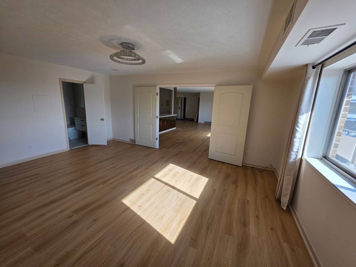 Apartment for rent at 2202 Acacia Dr, Cleveland, OH 44124