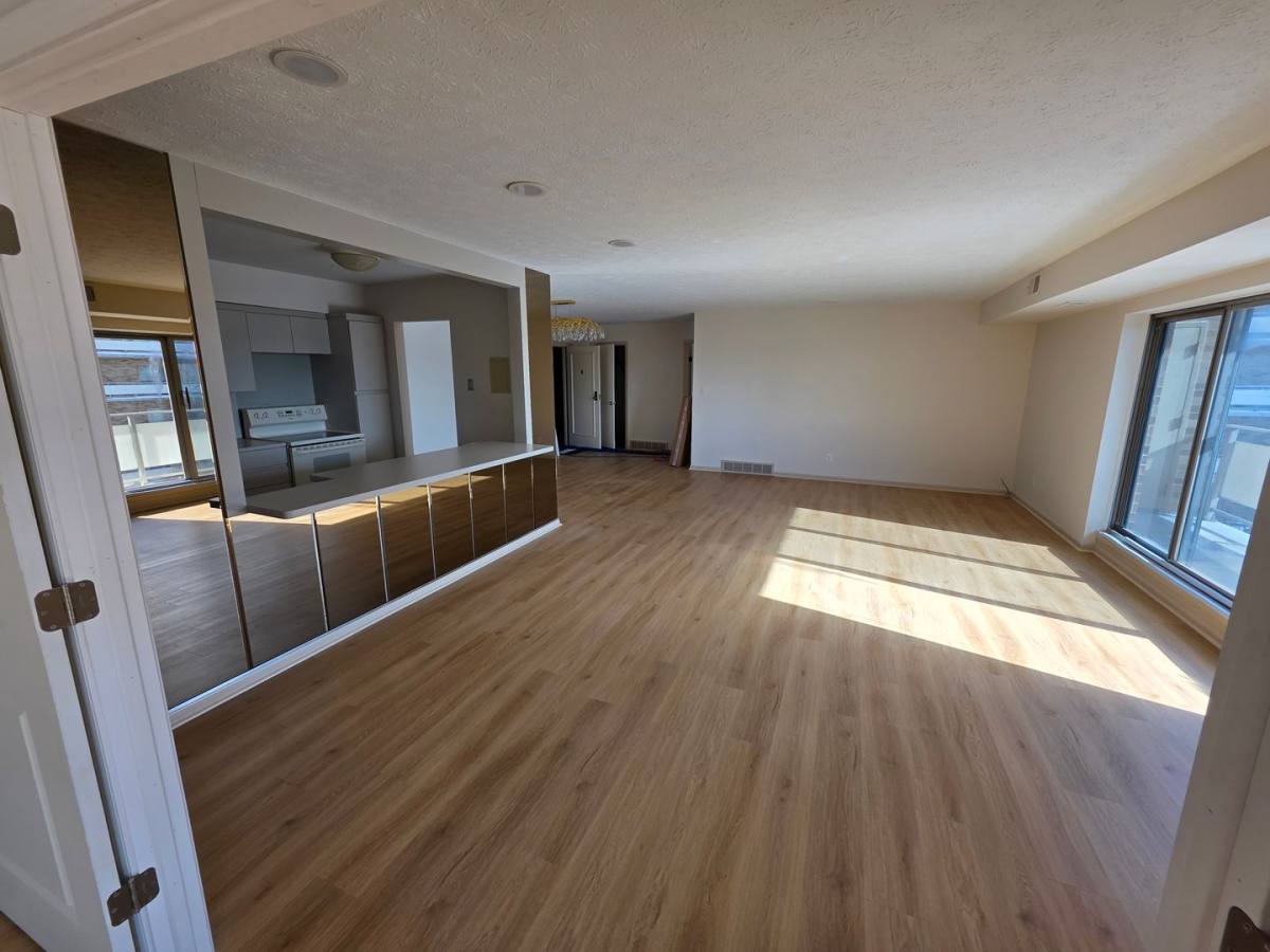 Apartment for rent at 2202 Acacia Dr, Cleveland, OH 44124