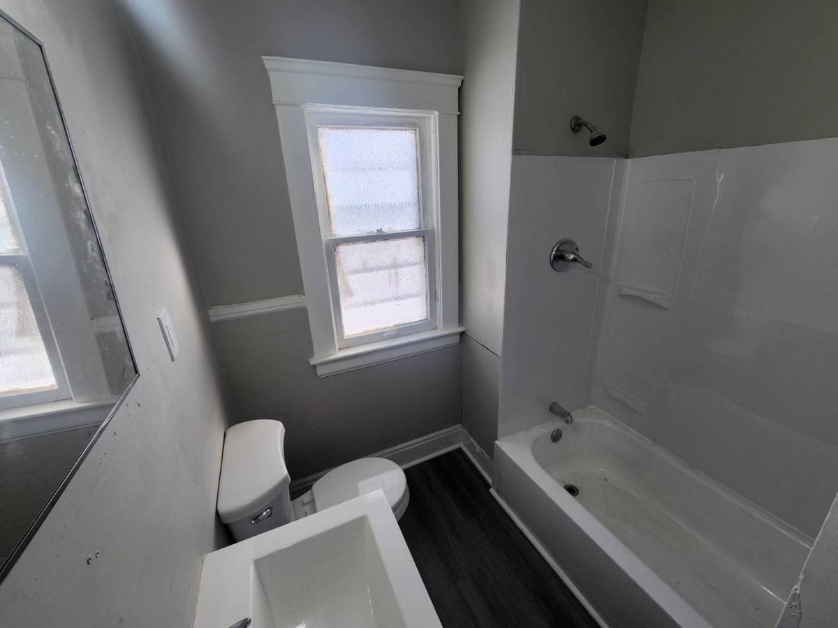 Townhouse for rent at 12514 Locke Ave, Cleveland, OH 44108