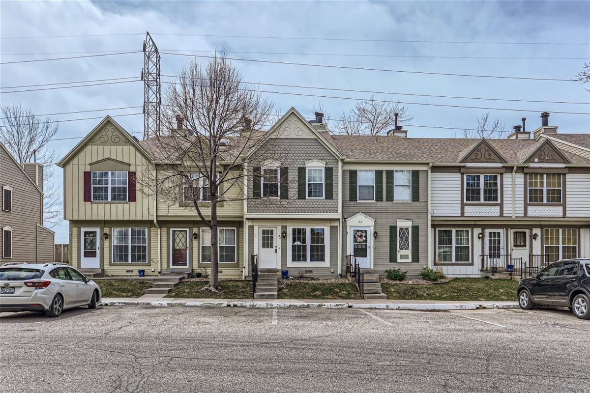 Townhouse for rent at 1811 S Quebec Way, Denver, CO 80231