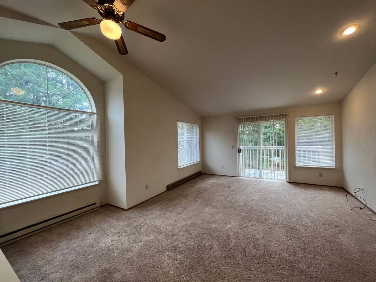 Apartment for rent at 1116 E Maryland St, Bellingham, WA 98226