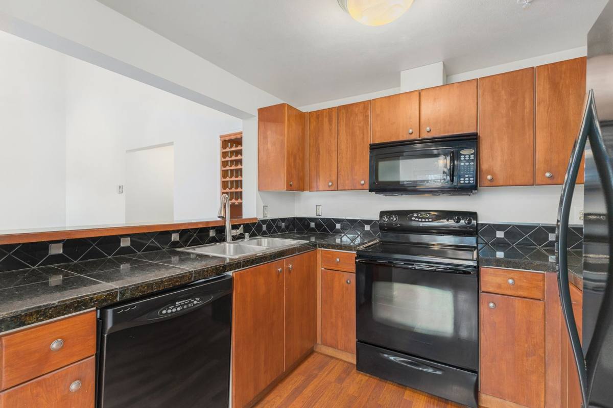 Condo for rent at 14058 NE 181st St #F304, Woodinville, WA 98072