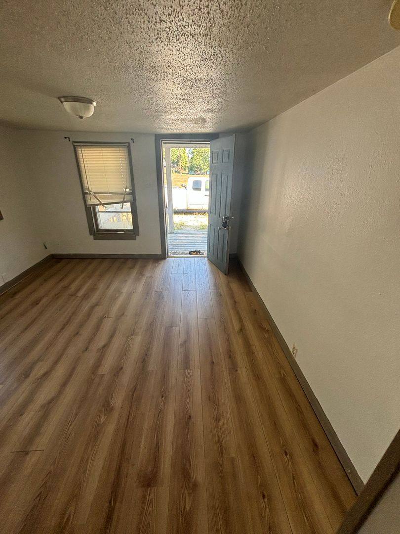 House for rent at 1602 Park St, South Roxana, IL 62087