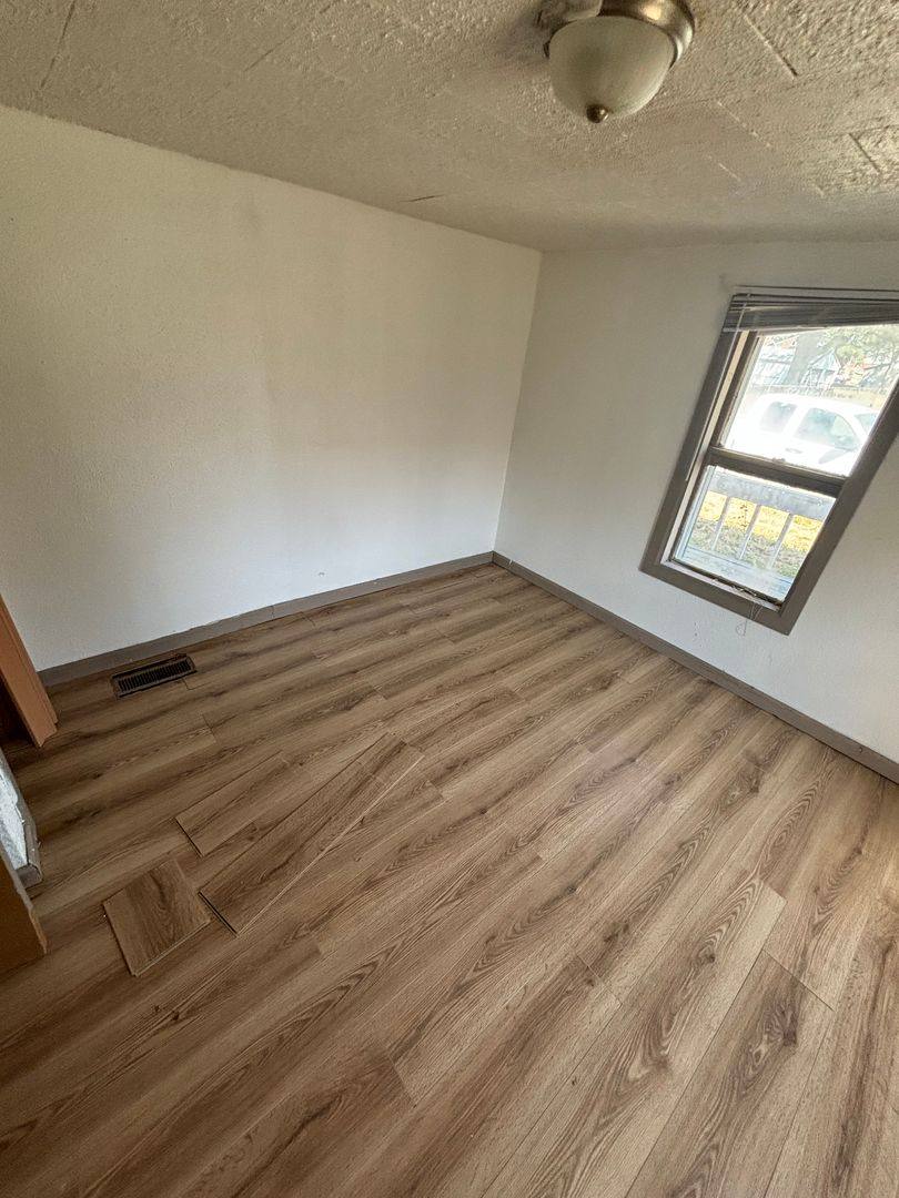 House for rent at 1602 Park St, South Roxana, IL 62087