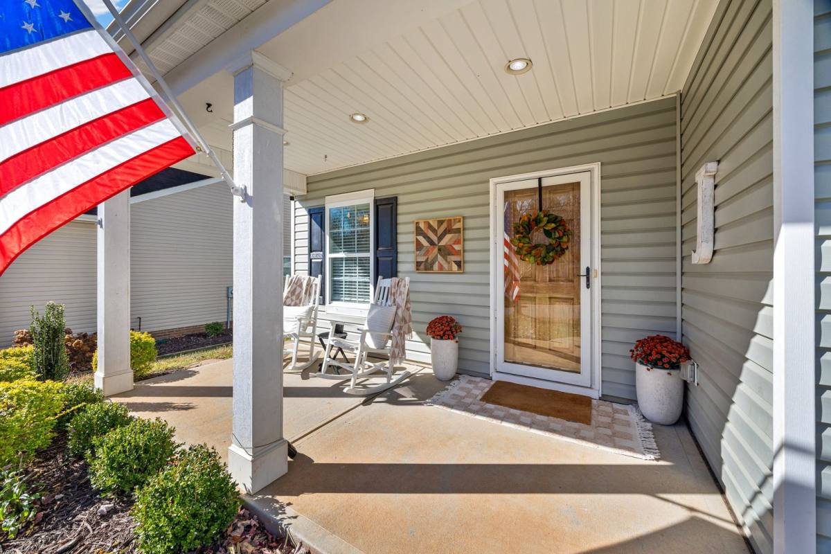 House for rent at 1668 Beleek Ridge Lane, Clover, SC 29710