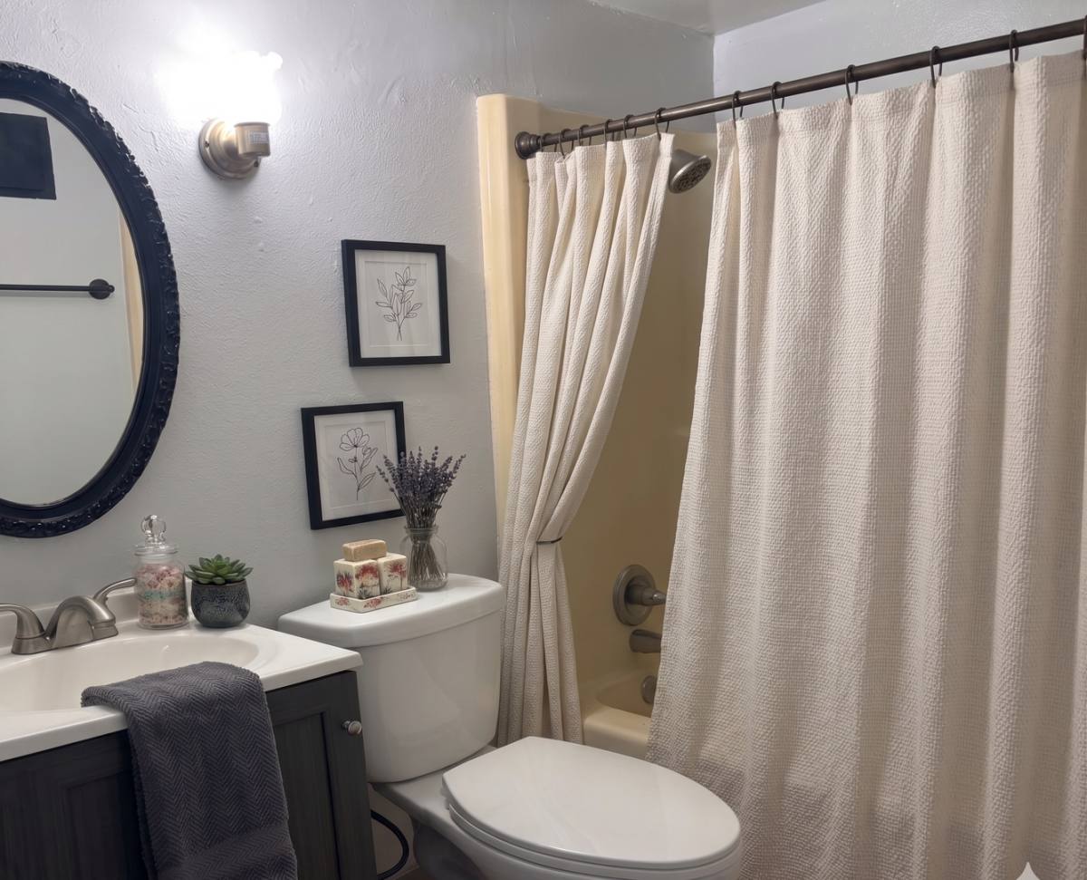 Apartment for rent at 1111 Langley Rd, Waterloo, IA 50702