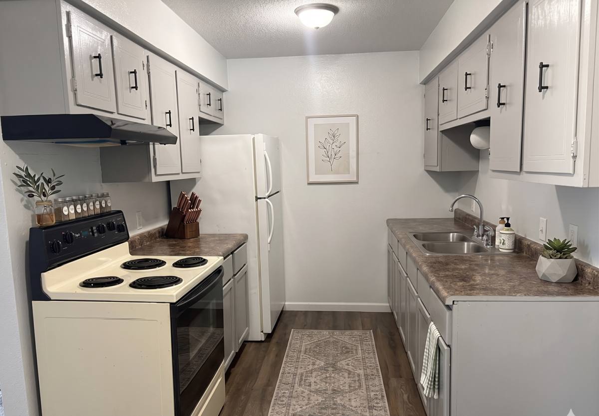 Apartment for rent at 1111 Langley Rd, Waterloo, IA 50702