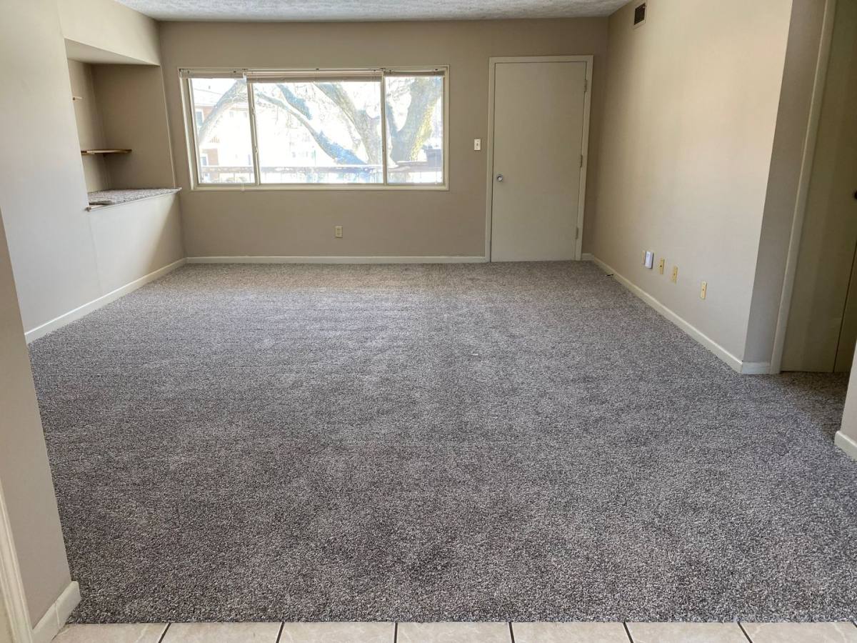 Apartment for rent at 703 Jersey Ave, Bloomington, IL 61701