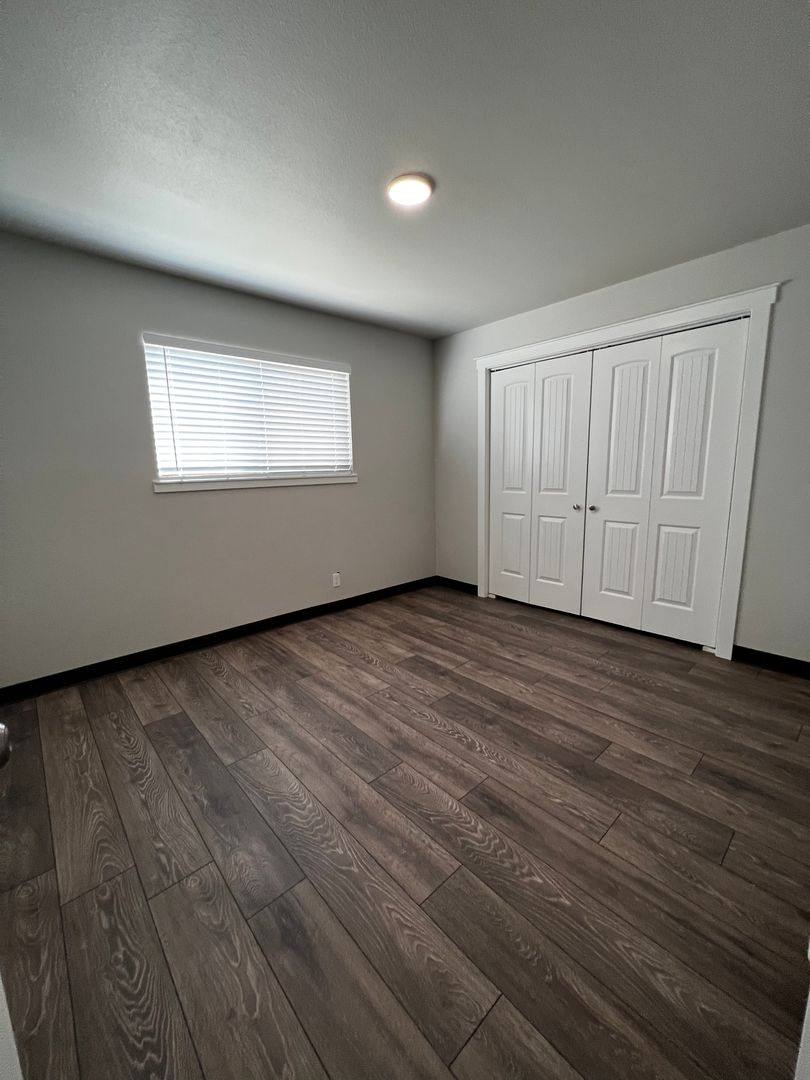 Apartment for rent at 158 N 3rd St, Jefferson, OR 97352