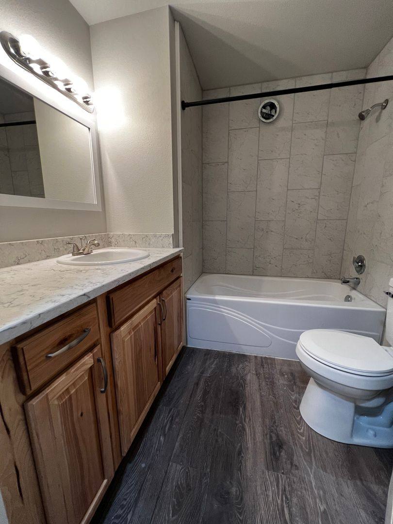 Apartment for rent at 158 N 3rd St, Jefferson, OR 97352