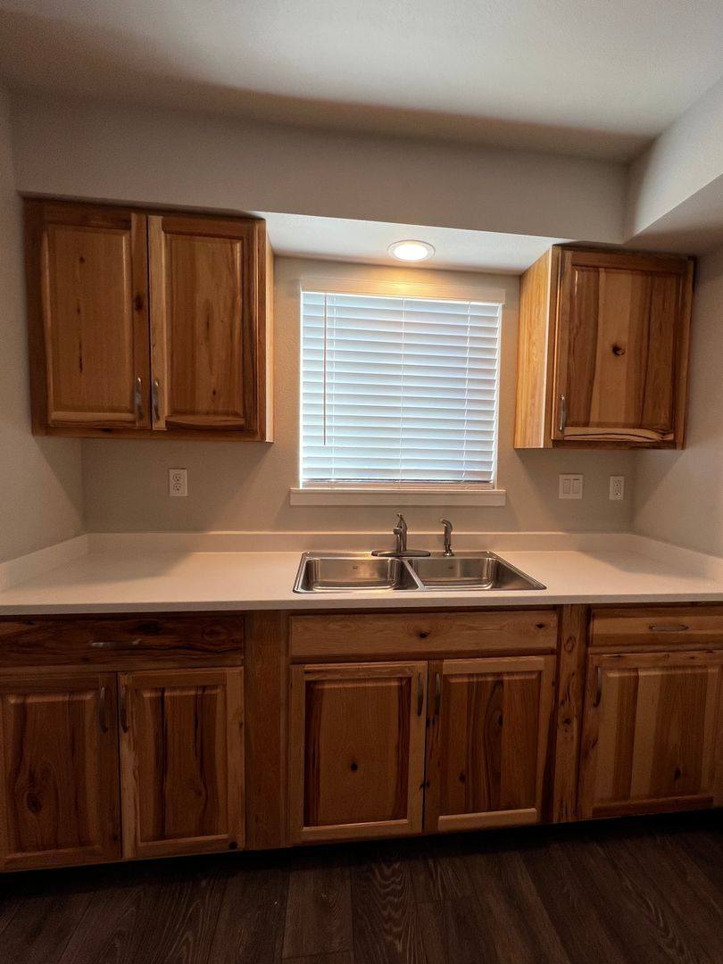 Apartment for rent at 158 N 3rd St, Jefferson, OR 97352