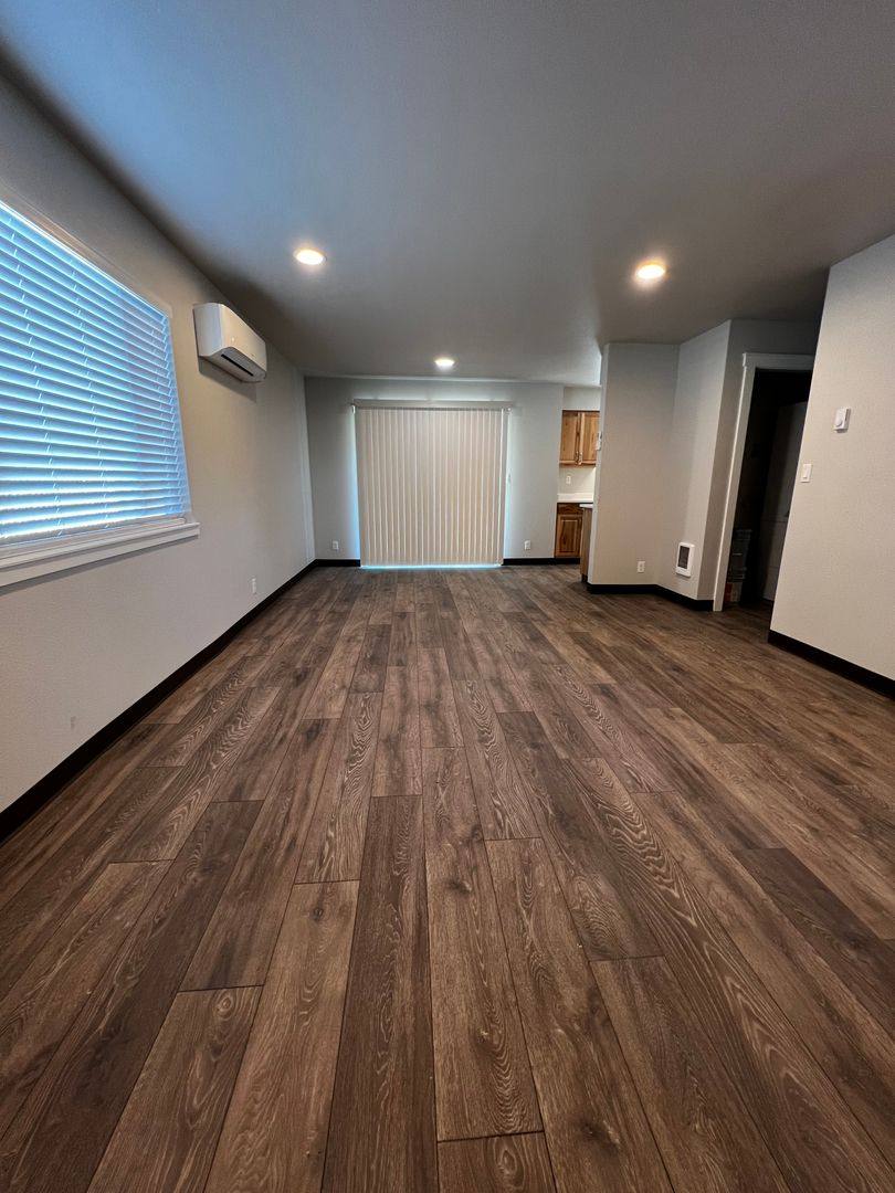 Apartment for rent at 158 N 3rd St, Jefferson, OR 97352