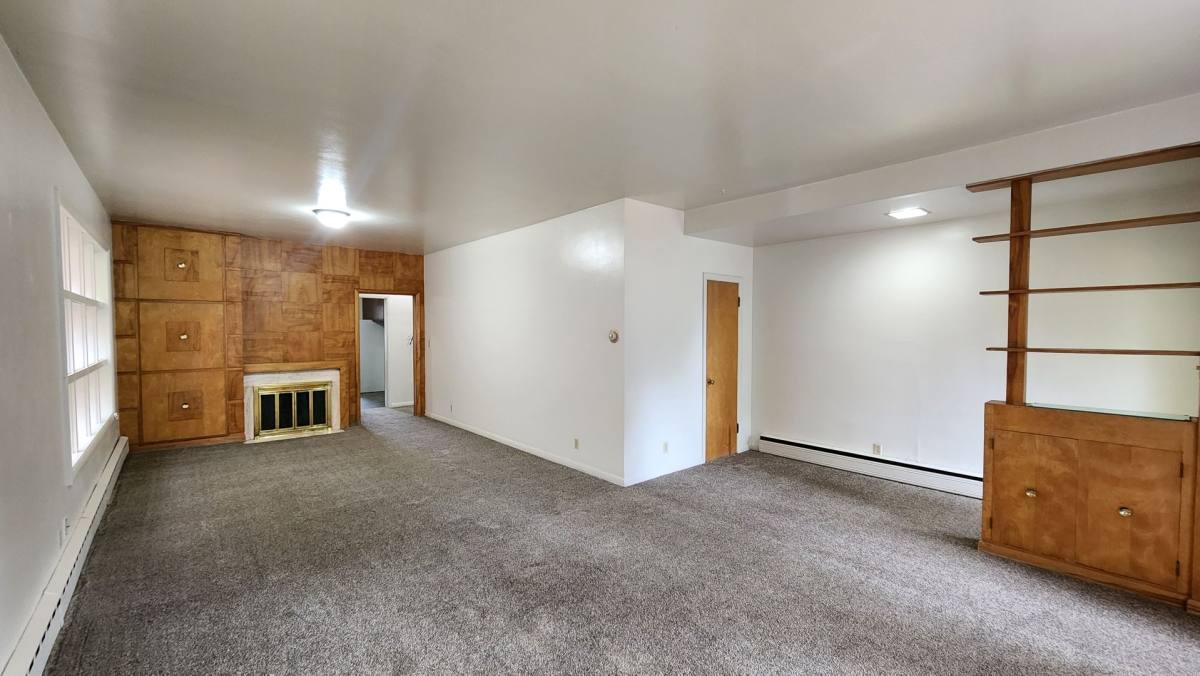 Apartment for rent at 309-323 S 4th St W, Missoula, MT 59801