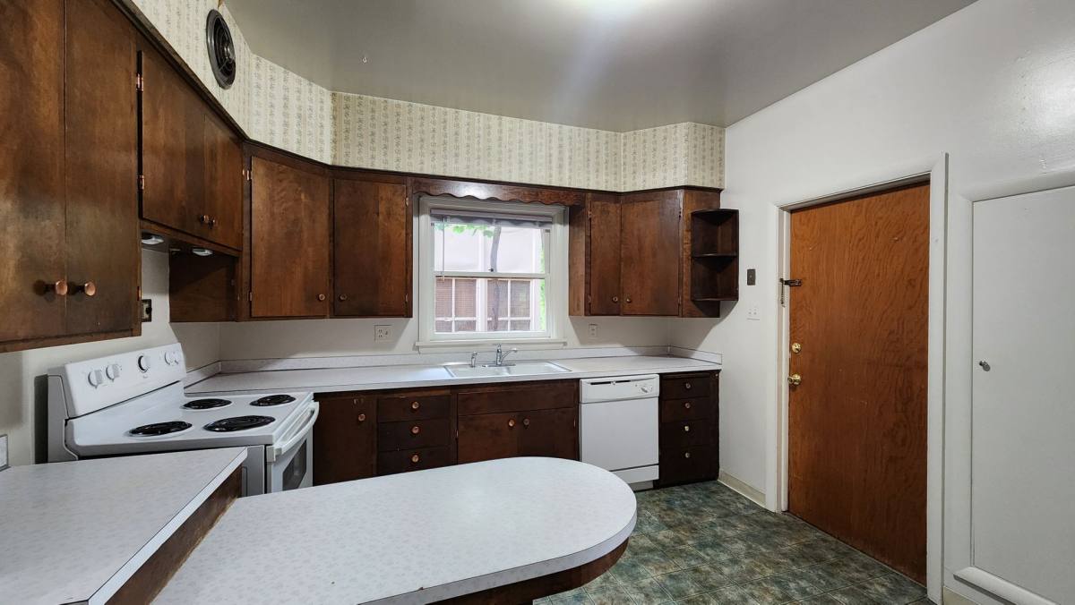 Apartment for rent at 309-323 S 4th St W, Missoula, MT 59801